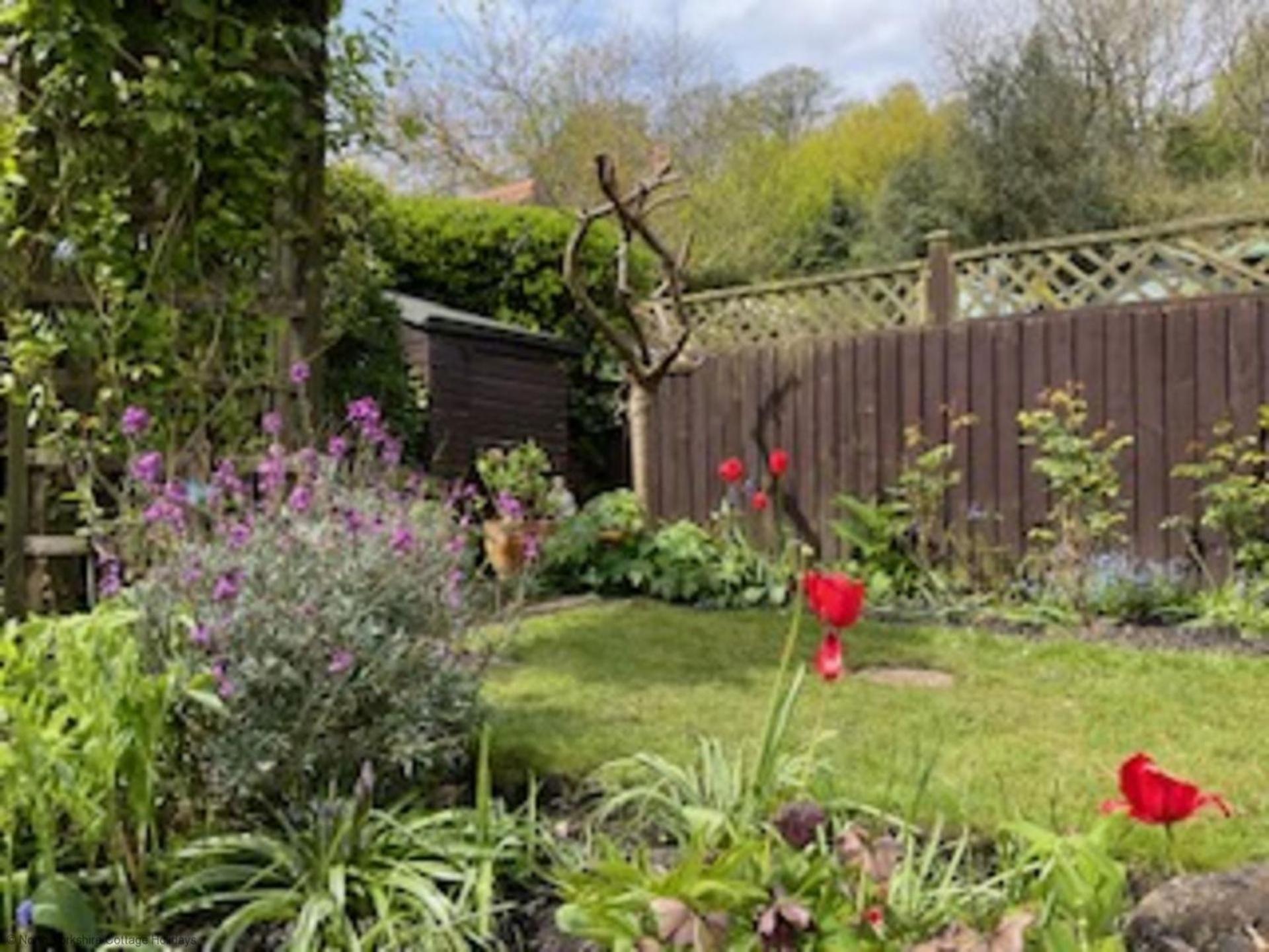 Picturesque Stone Cottage In The Heart Of North Yorkshire Village - Hideaway Cottage Eksteriør billede